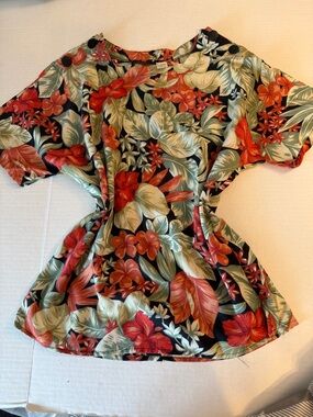 Vintage Baroness Button-Shoulder Tropical Floral Tunic - Black with Red & Green